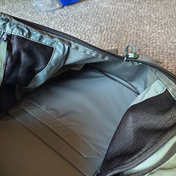 Mystery Ranch Back pack - Picture 4 of 10